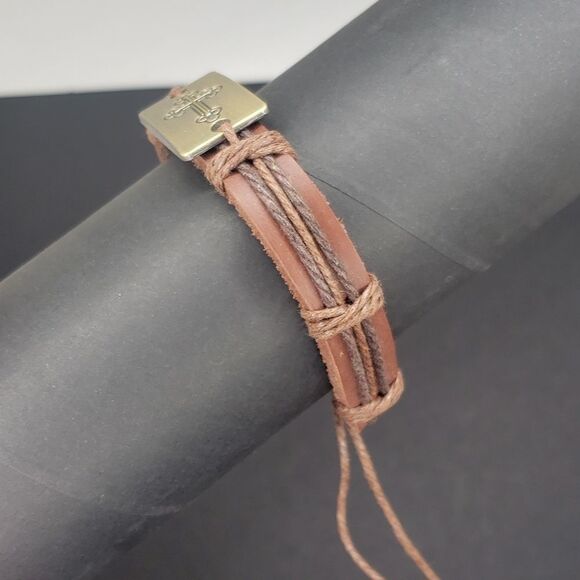 Celtic cross adjustable bracelet - Picture 2 of 3